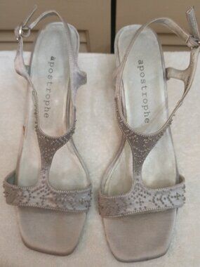 APOSTROPHE Metallic Silver Leather Villa Sandals, SZ 8.5